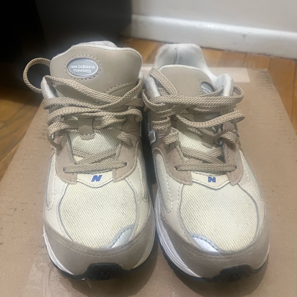Kids new balance used but it good condition